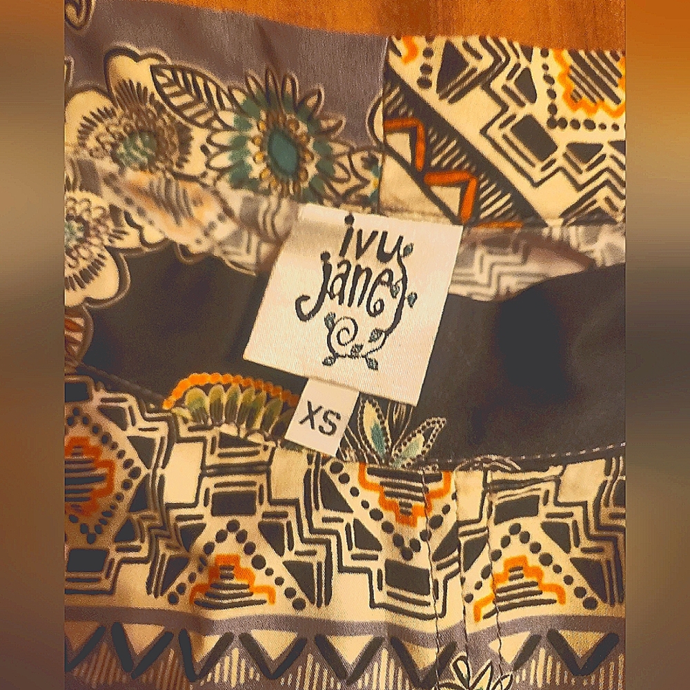 Ivy Jane silky mandala shirt